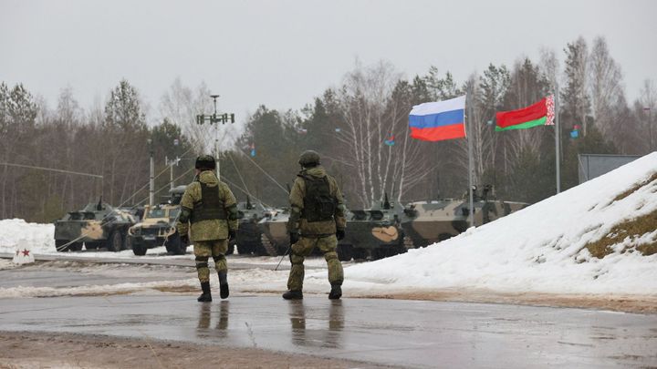 Ruských vojáků poblíž Ukrajiny přibývá, v sobotu dorazí na vojenské cvičení Putin; Zdroj foto: Reuters