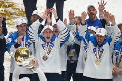 IIHF může v úterý zrušit hokejový šampionát. Podle Břízy se čeká na pojistku