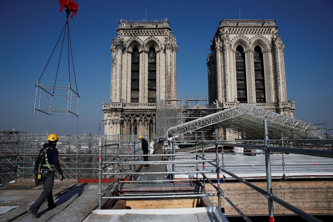 Rekonstrukce Notre Dame v Paříži dva roky po požáru, duben 2021