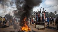 Druhou cenu v kategorii zpravodajských příběhů vyhrál francouzský fotograf William Daniels. Vítězný snímek je ze série fotek demonstrantů na ulicích v Bangui ve Středoafrické republice.