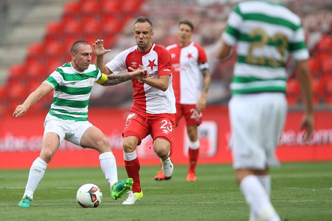 Slavia-Celtic Glasgow: Jasmin Ščuk - Scott Brown