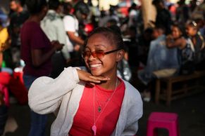 Obrazem: Ráj lemurů ovládla nespokojená generace Z. Madagaskar prožívá renesanci