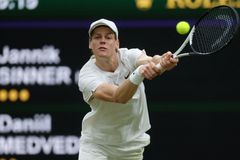 Světová jednička ve Wimbledonu končí. Vekičová vyřadila senzaci z Nového Zélandu