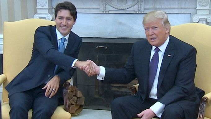 Kanadský premiér Justin Trudeau a americký prezident Donald Trump.