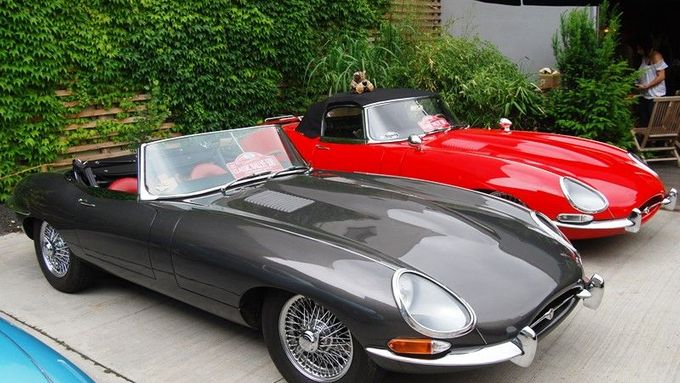 500 mil českých k výročí Jaguar E-Type