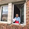 Jednaosmdesátiletá Jarmila Nováková z Mikulčic bydlí u dcery. Domek jí zničilo tornádo.