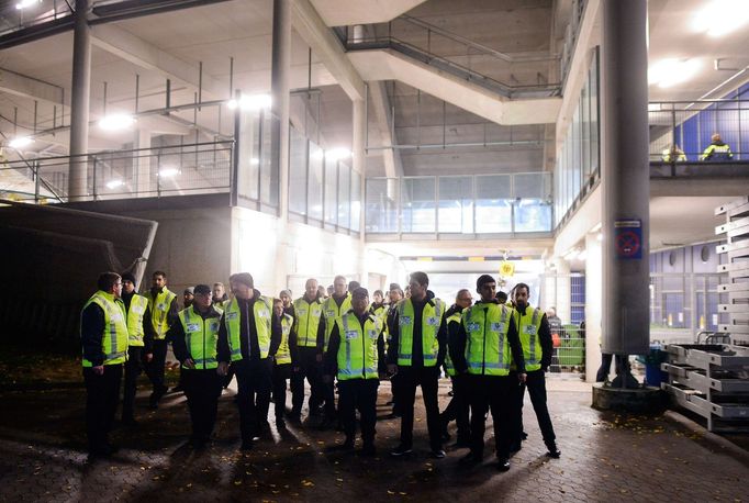 Germany vs Netherlands - International Friendly - HDI Arena, Hanover, Germany - 17/11/15. Stewards leave the stadium after the match was called off by police due to secur