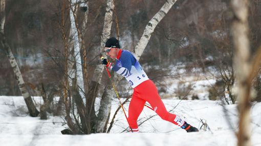 Adam Fellner v běhu na lyžích na 15 km na ZOH 2022 v Pekingu