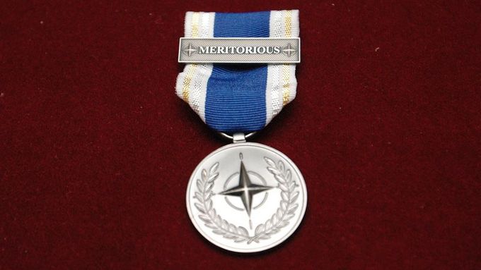 Medaile NATO za zásluhy