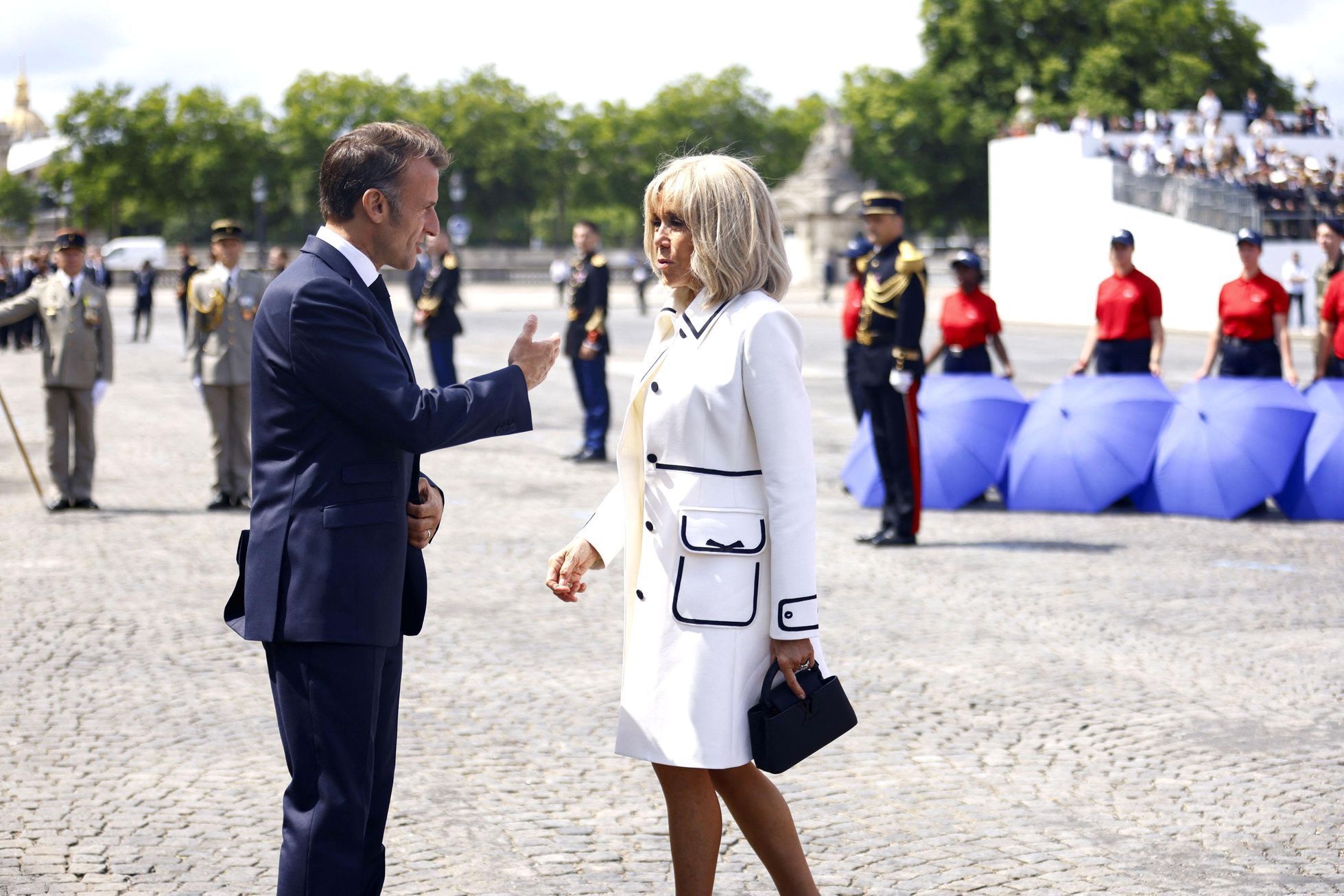 Francie, Paříž, vojenská přehlídka, den Bastily, Macron