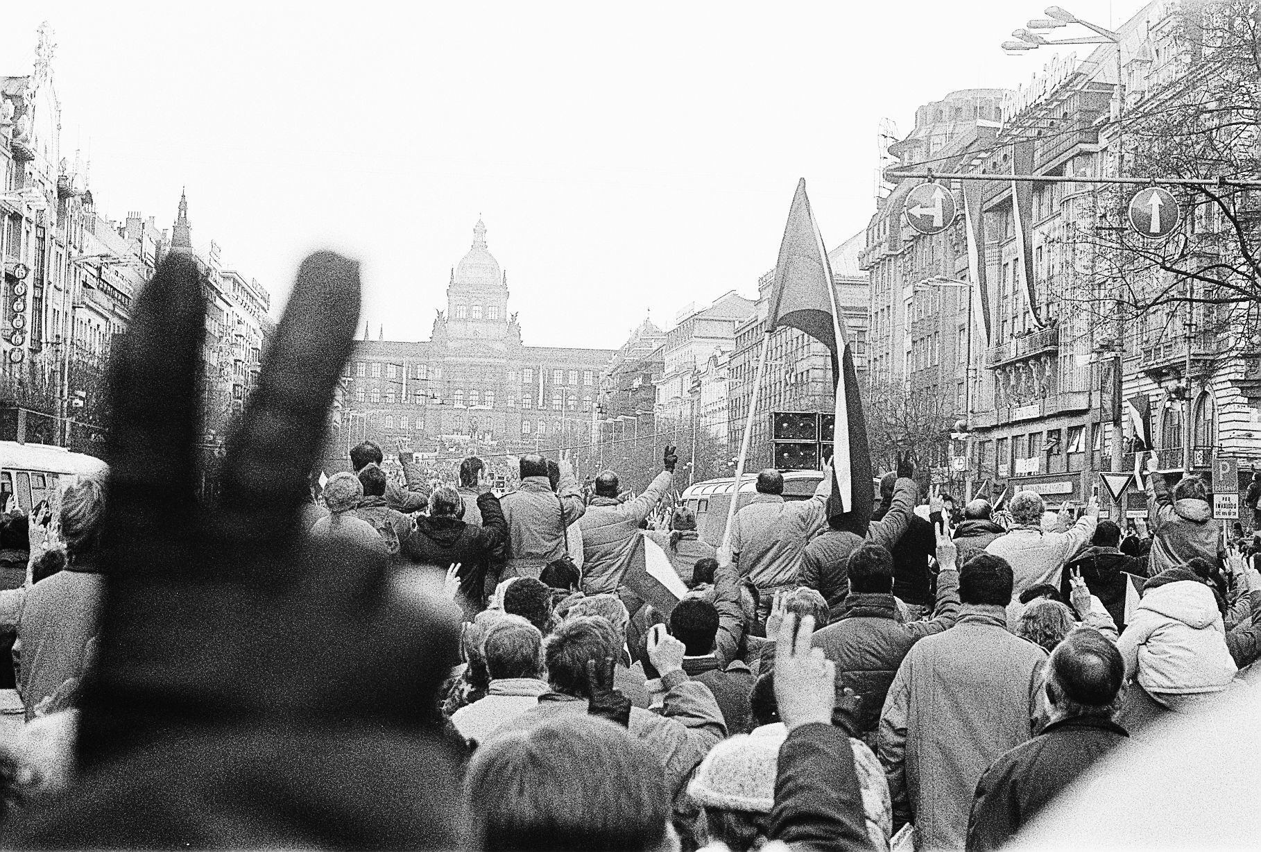 Jednorázové užití / Fotogalerie / Unikátní fotografie ze zákulisí Václava Havla z období Sametové revoluce