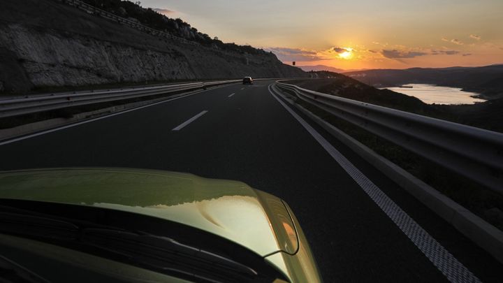 Cesta autem do Chorvatska je letos volná. Přinášíme tipy, jak ušetřit peníze i čas; Zdroj foto: Jakub Plíhal
