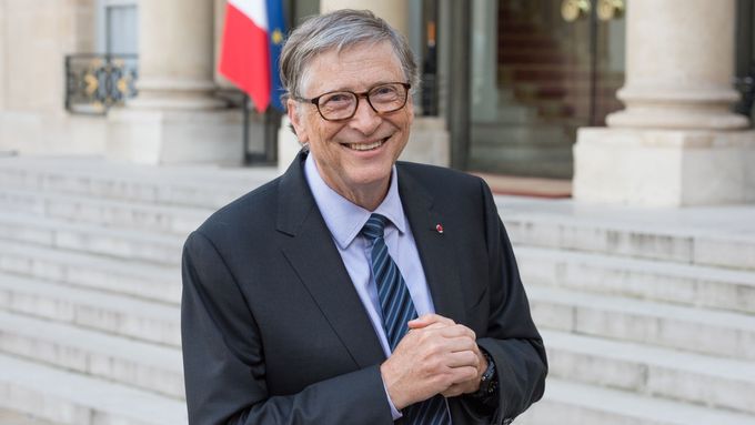 Spoluzakladatel firmy Microsoft Bill Gates patří k nejbohatším lidem světa, se svou ženou provozuje jednu z největších soukromých charitativních nadací.