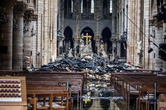 Notre-Dame je teď skladem toxického odpadu, tvrdí ekologové. Žár roztavil tuny olova